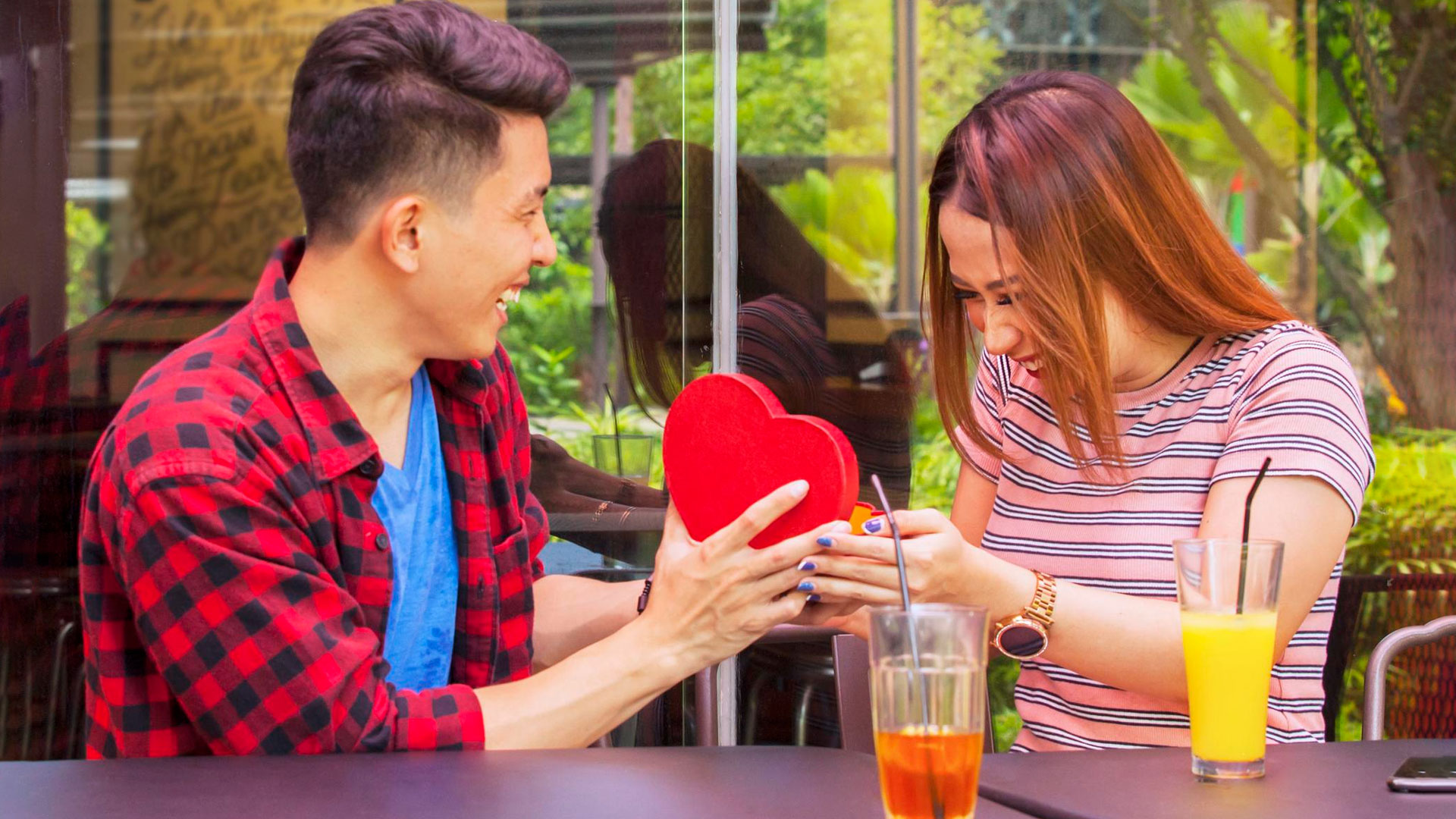 Ask Romantic Questions to girlfriend.